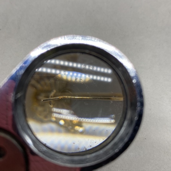 Adorable and delicate 14kt gold butterfly earrings - Picture 6 of 8